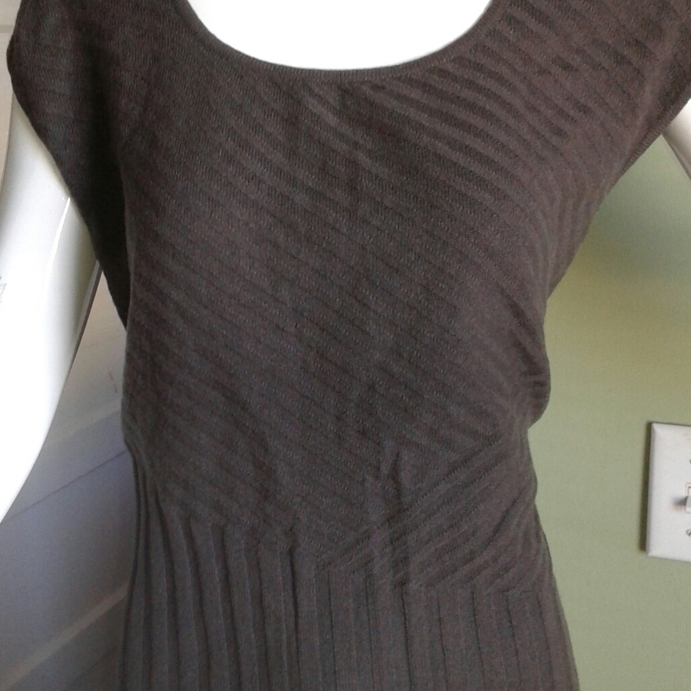 COPY - St John Cahmere top brown new with tags.